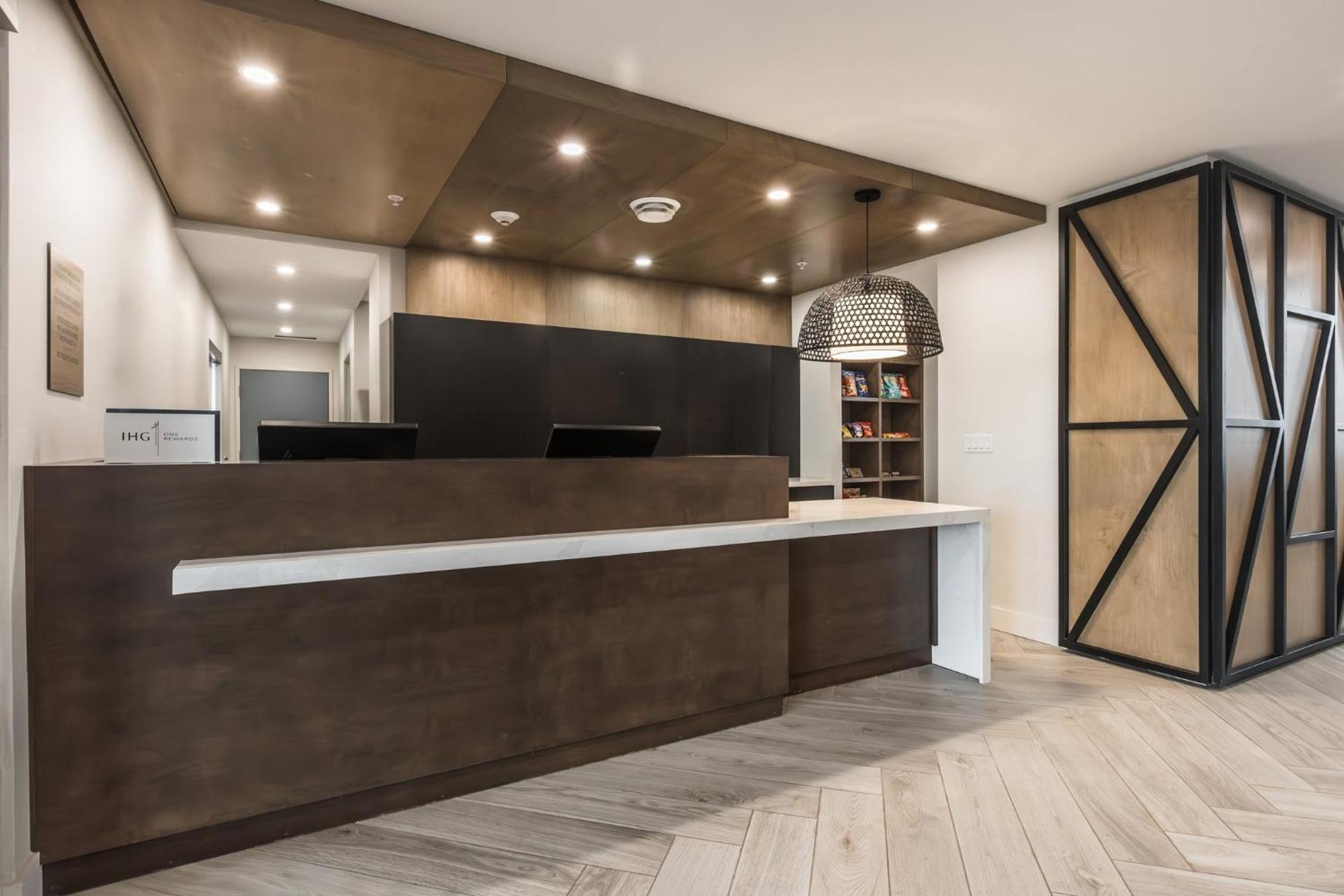Staybridge Suites - Dawson Creek By Ihg Exteriör bild