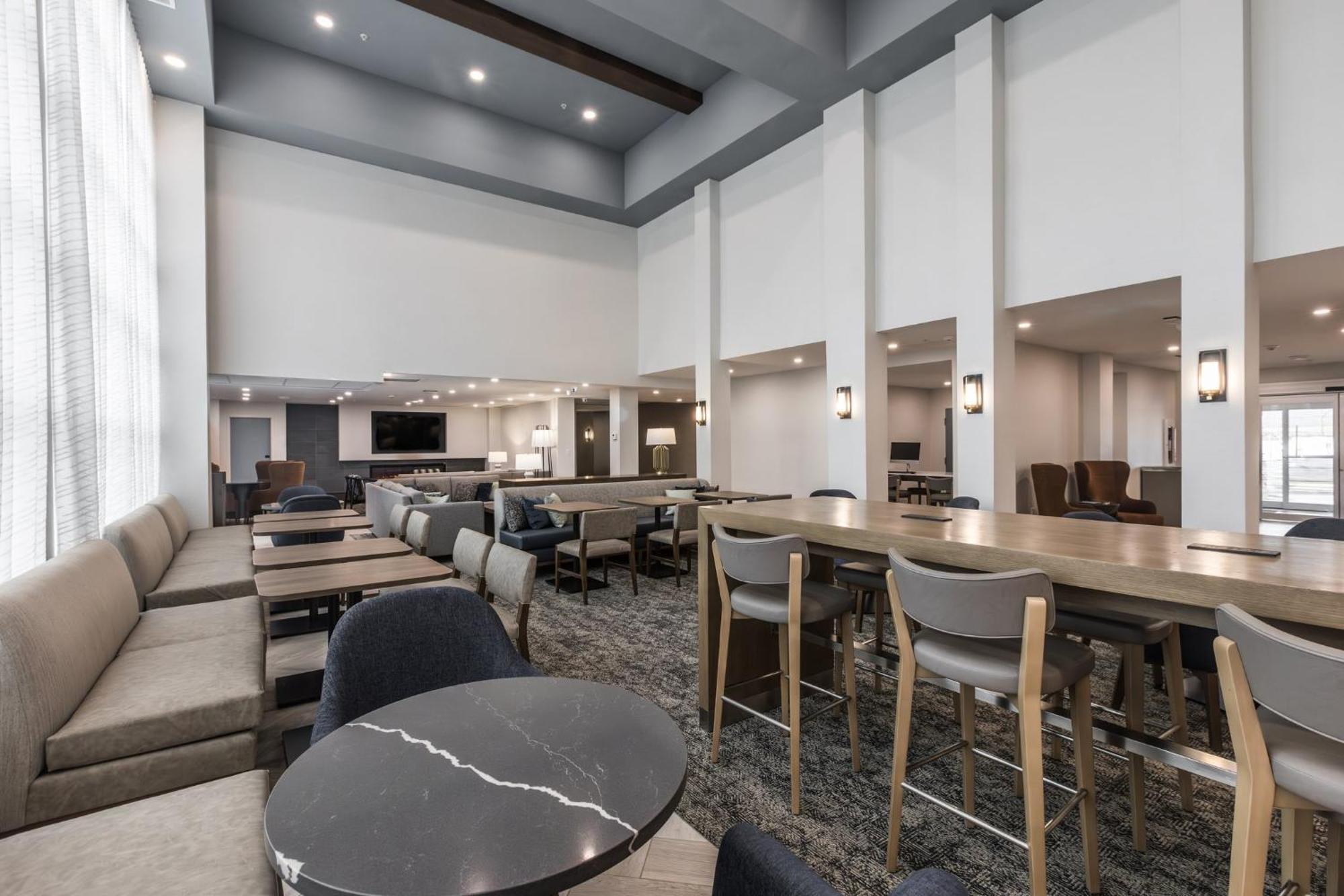 Staybridge Suites - Dawson Creek By Ihg Exteriör bild