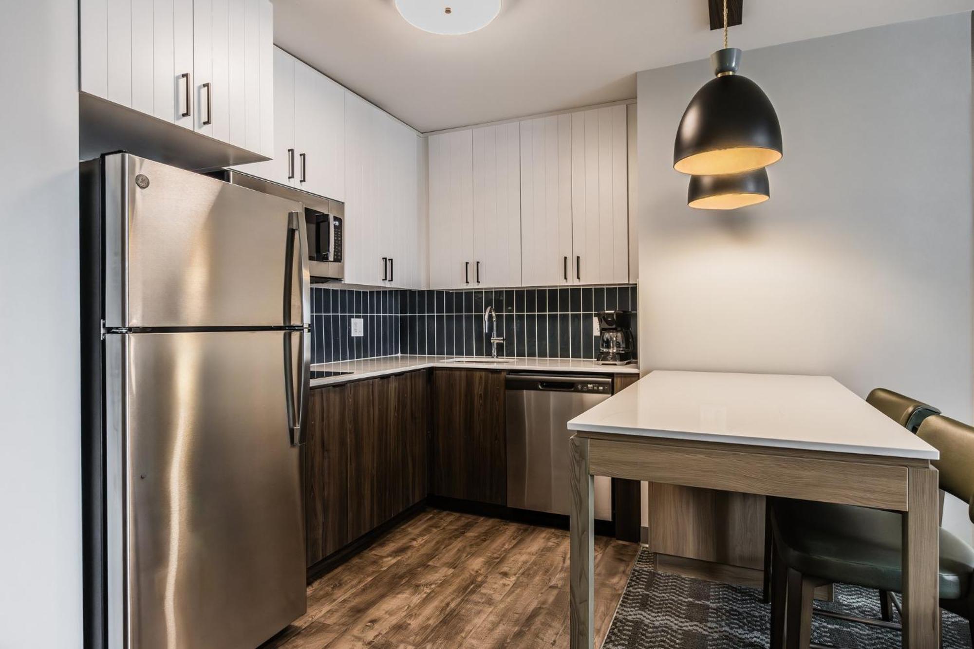 Staybridge Suites - Dawson Creek By Ihg Exteriör bild